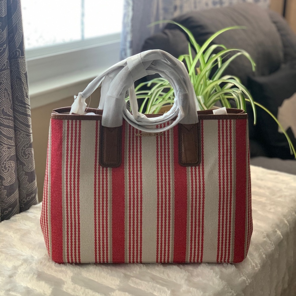 MICHAEL KORS SATCHELS